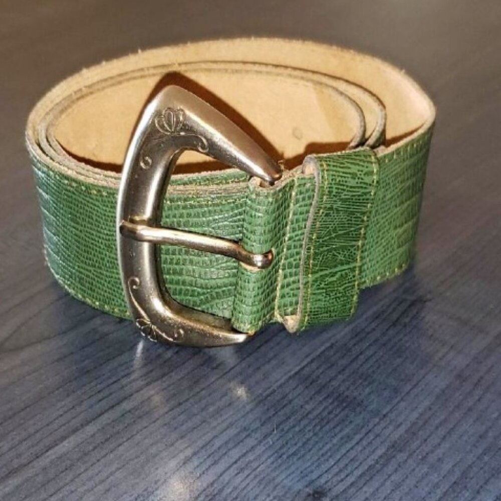 vintage green leather belt M-L - MADE IN CANADA